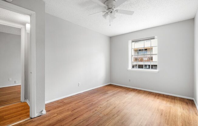 2 beds, 1 bath, 750 sqft, $1,095, Unit K714 - 307 - 206