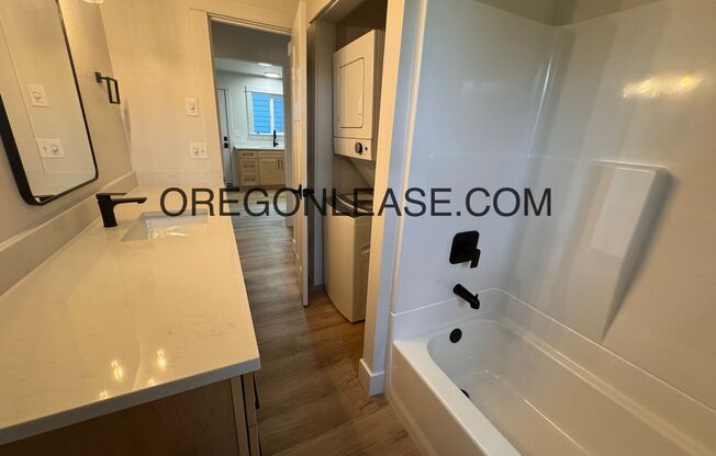 2 beds, 1 bath, 1,053 sqft, $1,795, Unit 2250 Edison