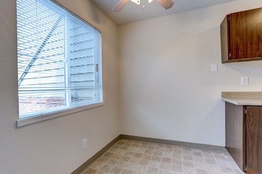 Studio, 1 bath, 485 sqft, $1,095, Unit 63