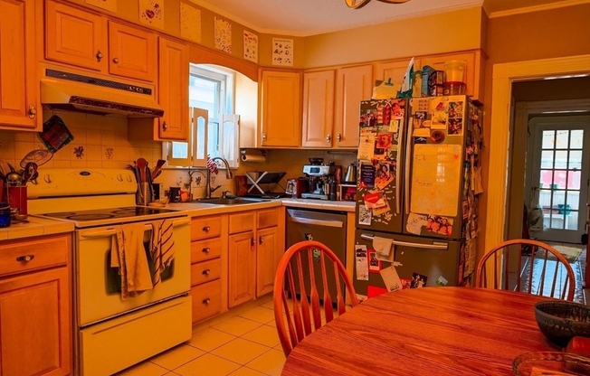 10 LINDEN CIR