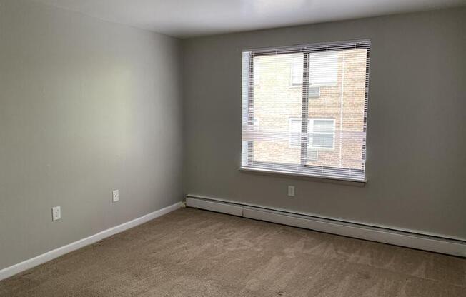 16 NILES ST