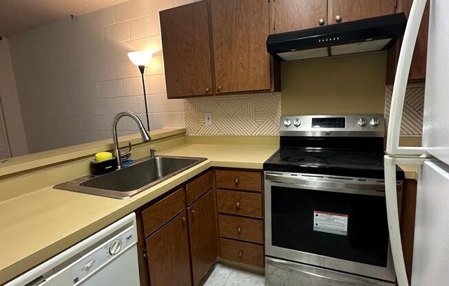 1 bed, 1 bath, $1,800