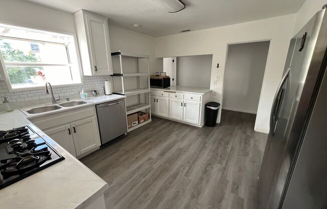 Avocado Ave 643-647