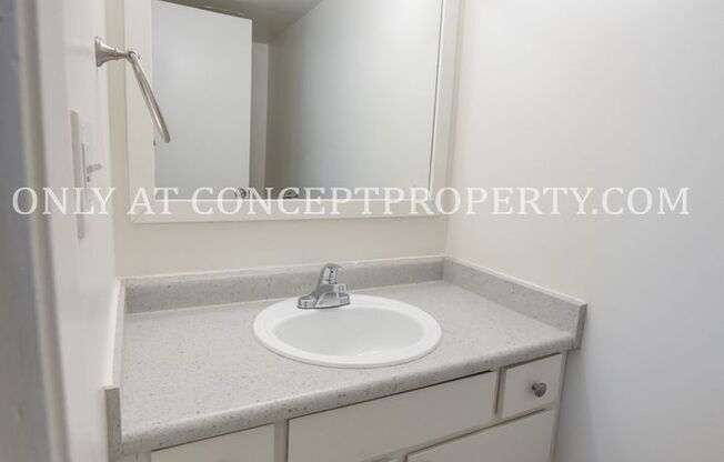 2 beds, 1.5 baths, 1,040 sqft, $1,299, Unit 19