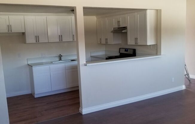 3 beds, 1 bath, 1,200 sqft, $3,350, Unit 7