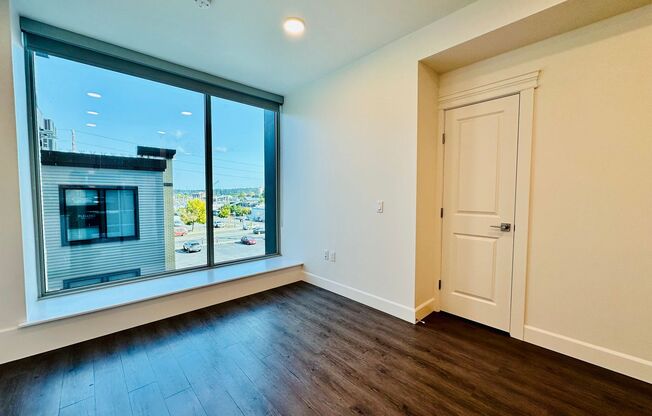 Studio, 1 bath, 327 sqft, $1,550, Unit 410-304