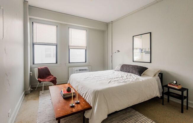 2 beds, 1 bath, 1,000 sqft, $1,646, Unit 202