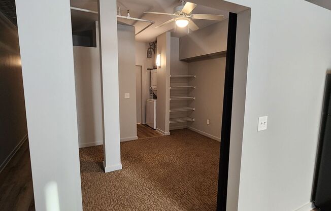 1 bed, 1 bath, 615 sqft, $1,195, Unit Unit 211