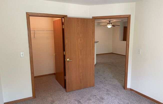 2 beds, 1 bath, 1,086 sqft, $1,620, Unit 925-108