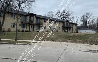 4325 N 104 ST