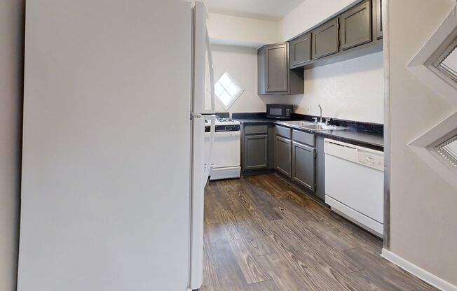 Studio, 1 bath, 400 sqft, $889