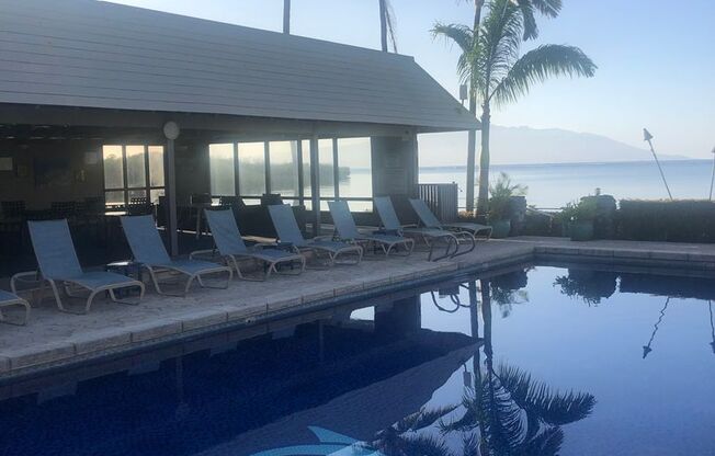 Molokai - Wavecrest - oceanfront 1 bedroom 1 bath condo