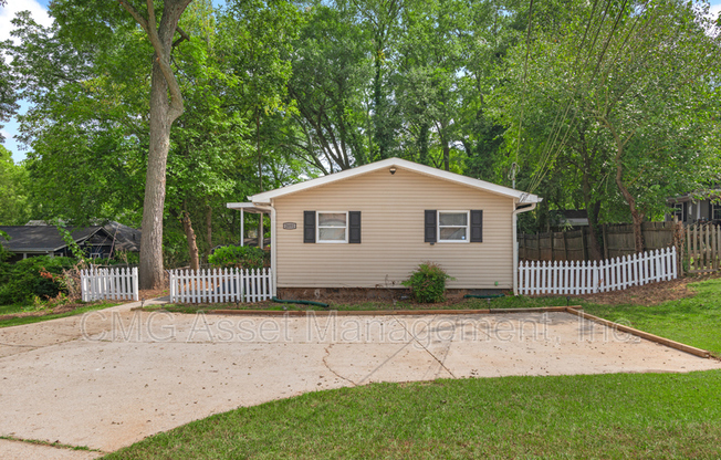 2051 COLLEGE AVE