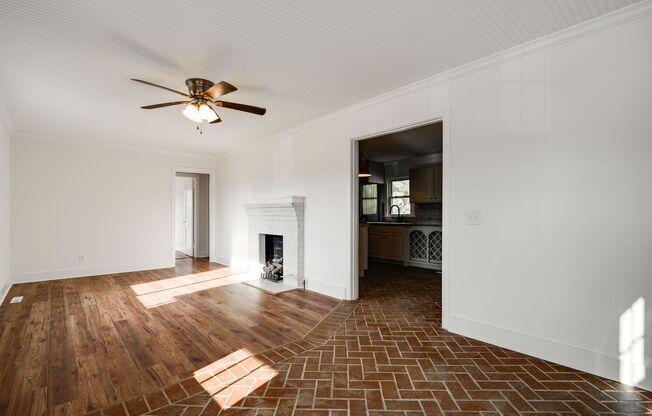 2 bedroom 1 bathroom for rent!