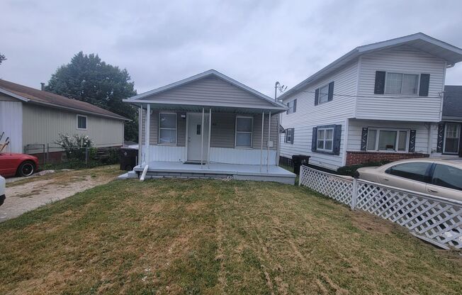 Freshly Updated 2 Bedroom /1Bath w/2 Stall Garage