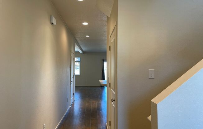 BEAUTIFUL 3 Bedroom 2.5 Bath Home! High Ceilings! HUGE Covered Patio! Great Location!