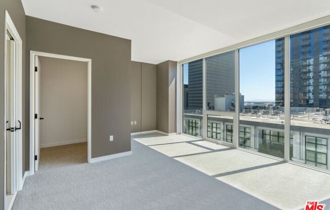 2 beds, 2 baths, 1,300 sqft, $4,300, Unit 1001