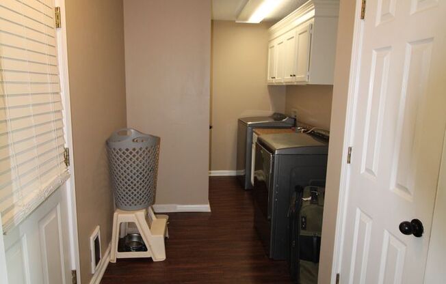 3 beds, 2 baths, $1,500