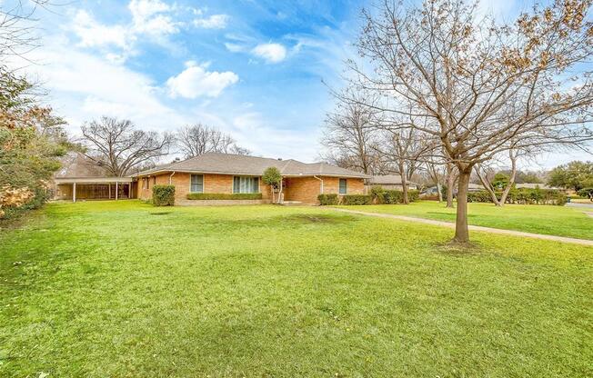 10923 STRAYHORN DR