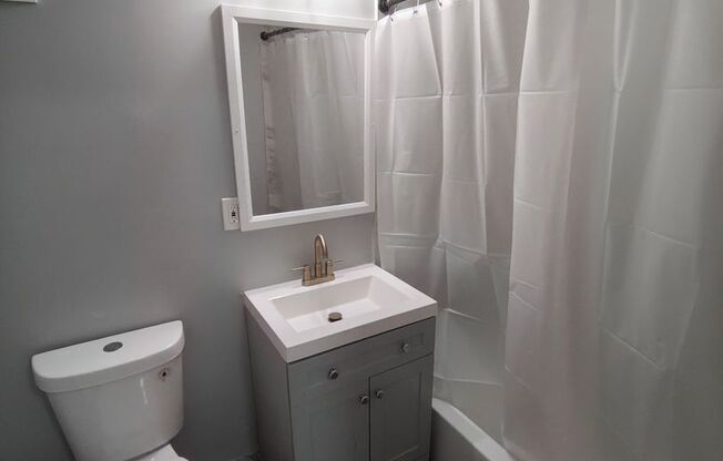 1 bed, 1 bath, 650 sqft, $1,225, Unit A14