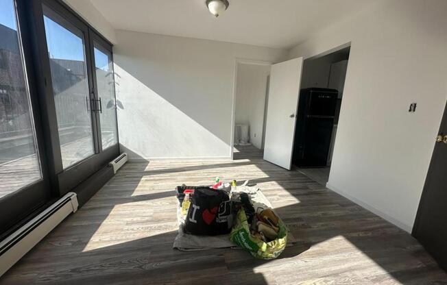 440 W 238 ST