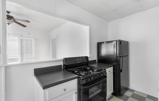 1 bed, 1 bath, 600 sqft, $828, Unit 1000-5