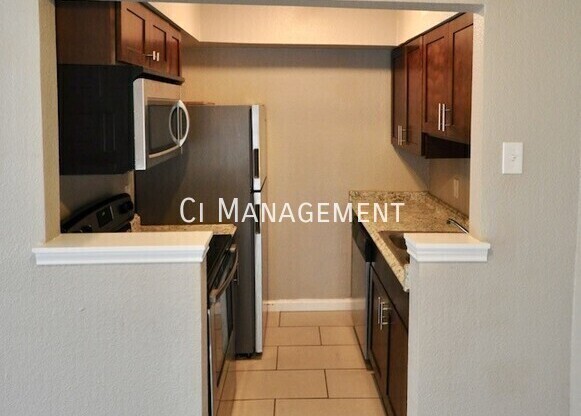 5425 Gaston Ave Apt 112