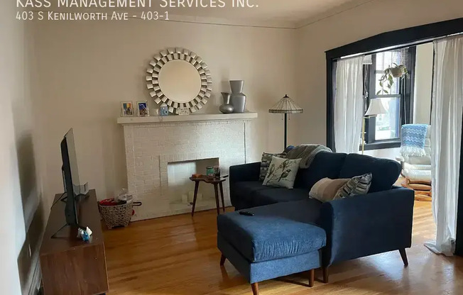 403 S KENILWORTH