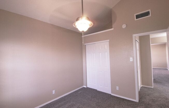 3 beds, 2.5 baths, $1,915