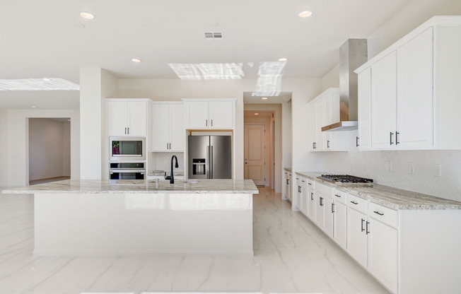 Stunning New Build Single-Story in Robindale Ranch!