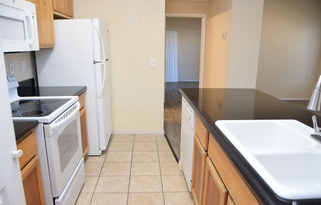 1 bed, 1 bath, $1,250, Unit # 214