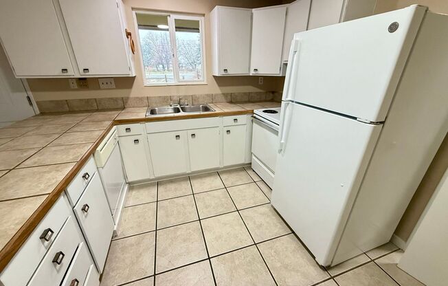 1608-1610 N Brooklane St