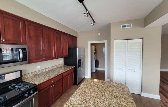 2 beds, 2 baths, 1,931 sqft, $2,900, Unit 123