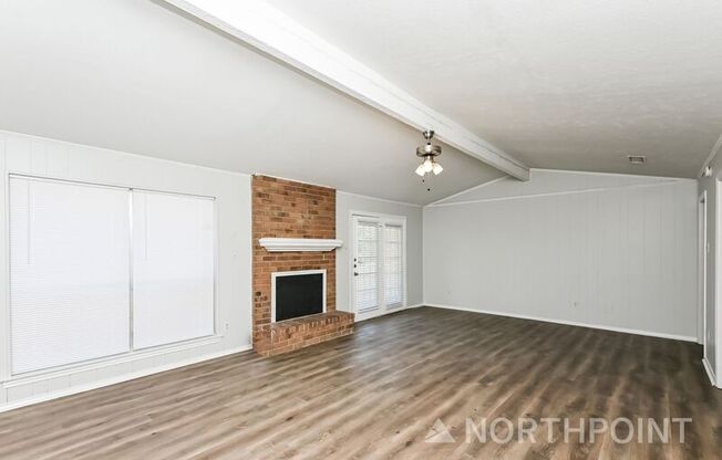 1105 CEDAR RDG DR