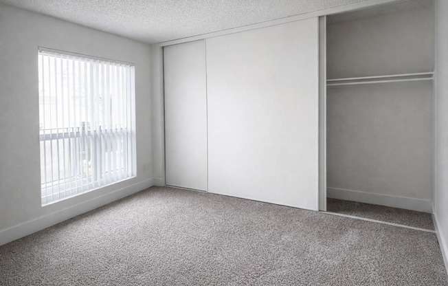 2 beds, 1 bath, 900 sqft, $1,595, Unit 42