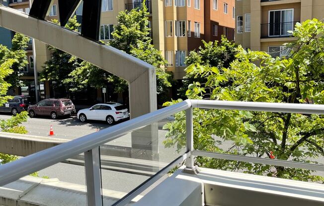 Fantastic Condo in the Heart of Downtown Bellevue with A/C and Assigned Garage Parking