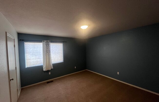 3 beds, 3 baths, $2,600