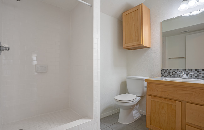 1 bed, 1 bath, 580 sqft, $1,299, Unit PEN-210A