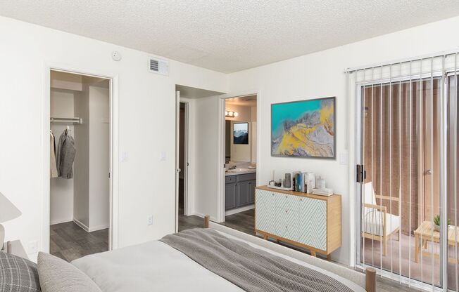 1 bed, 1 bath, 730 sqft, $999, Unit 233