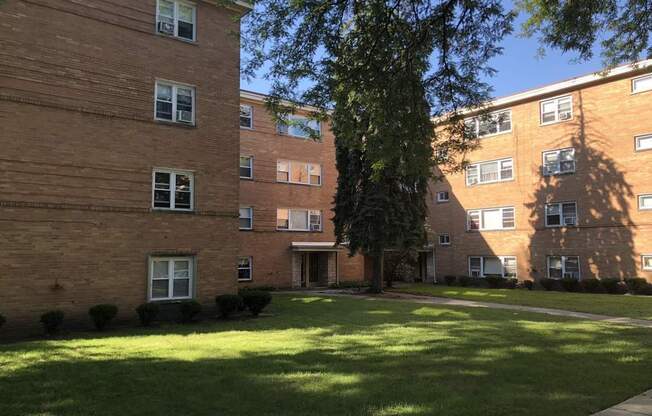 2609 W FITCH AVE