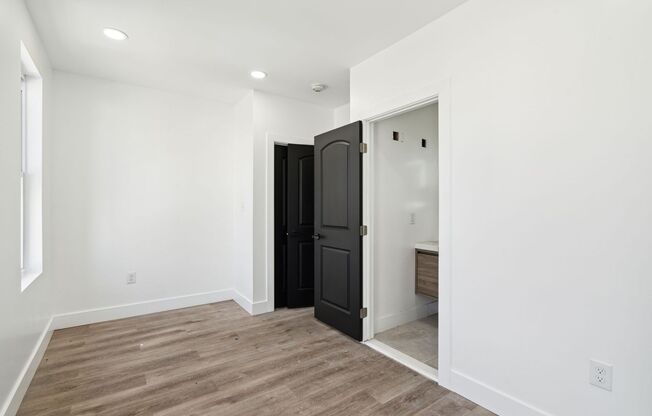 3 beds, 2.5 baths, $2,200