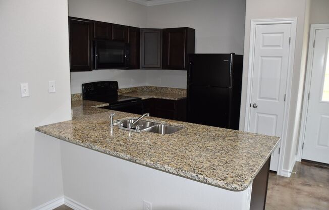 3 beds, 2.5 baths, 1,225 sqft, $1,675, Unit 3