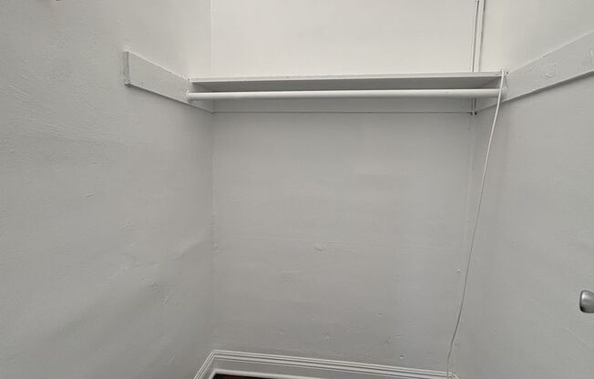 1 bed, 1 bath, $1,600, Unit Unit 211