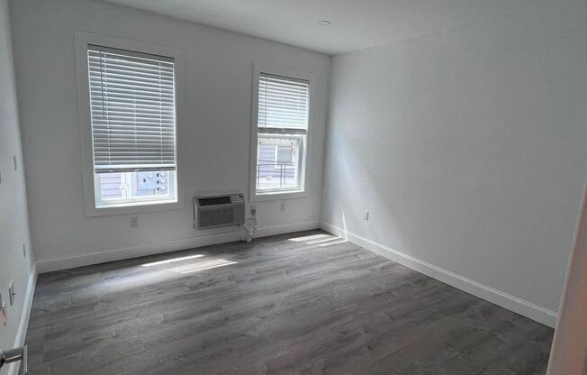 Studio, 12 baths, 9,999 sqft, $1,095, Unit 69-25