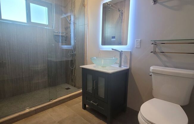 1 bed, 1 bath, 600 sqft, $1,200, Unit #18