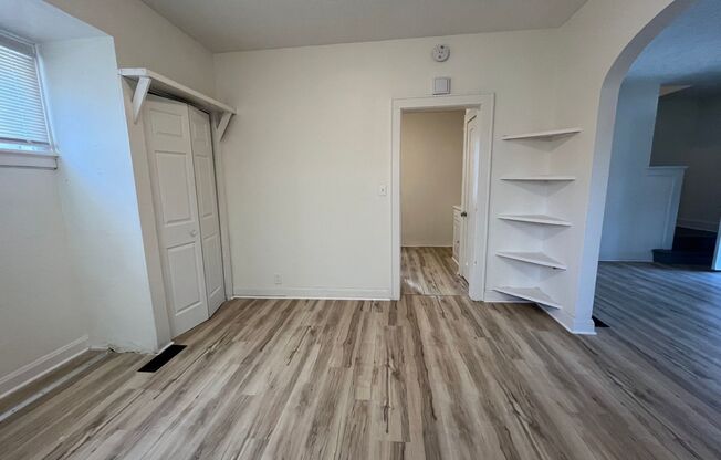 2 beds, 1 bath, $1,400