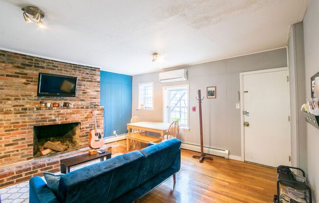 Two Bed Washington Square West Home