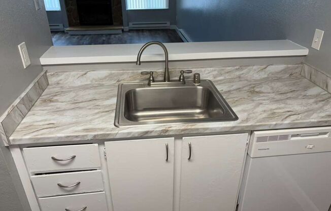 2 beds, 1 bath, 850 sqft, $1,575, Unit 1107 D5