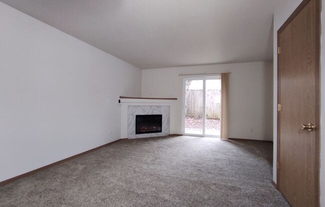 2 beds, 2 baths, 981 sqft, $1,595, Unit 29