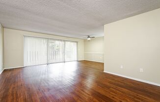 1 bed, 2 baths, 975 sqft, $2,450, Unit 102